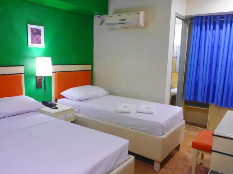 Usda Dormitory Hotel Cebu Extérieur photo